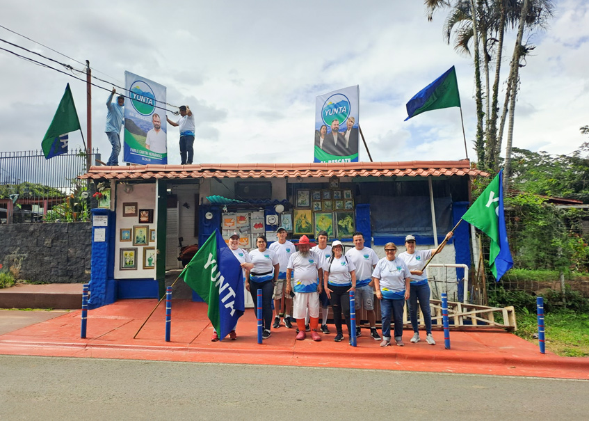 Grupo de simpatizantes del partido Yunta Progresista Escazuceña